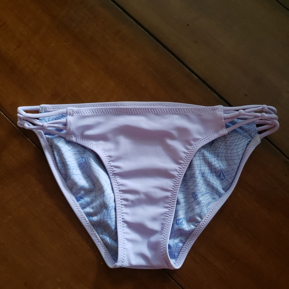 🌺VOLCOM Simply Solid bikini bottoms Size S